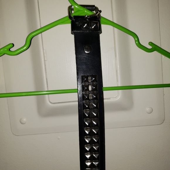 Hot Topic Studded Belt - Picture 2 of 3